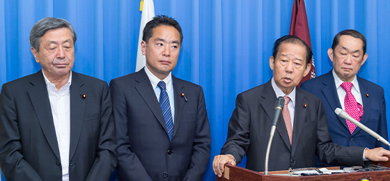 二階幹事長