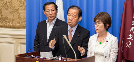 二階幹事長