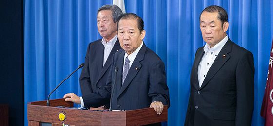 二階幹事長