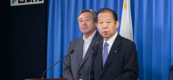 二階幹事長