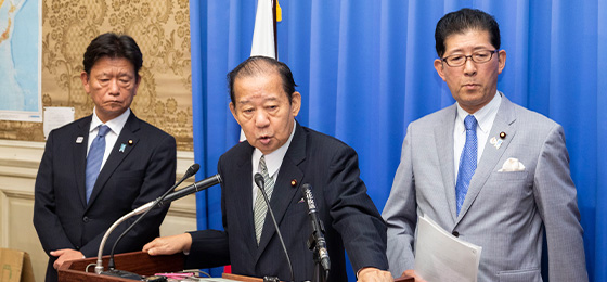 二階幹事長