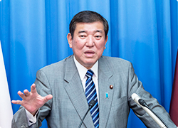 石破 茂幹事長 石破 茂幹事長