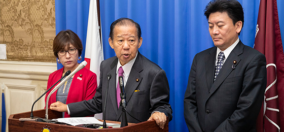 二階幹事長