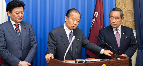 二階幹事長