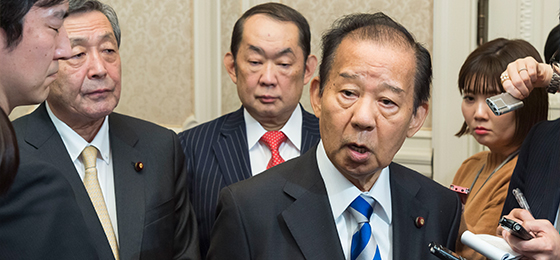二階幹事長