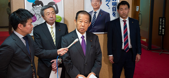 二階幹事長