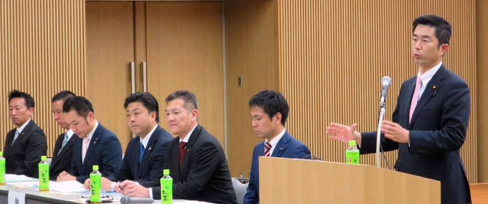 富山県連青年局の定期総会や政策コンテストに牧原秀樹青年局長が出席