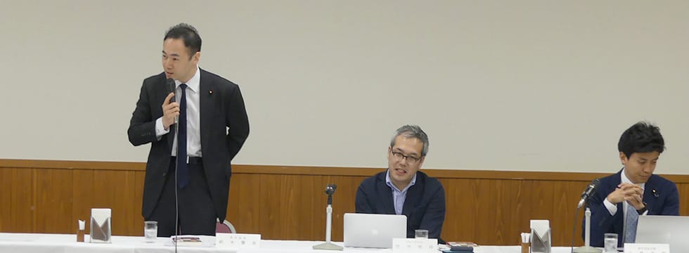 ジャーナリスト竹中明洋さんを迎え、青年局定例昼食会を開催