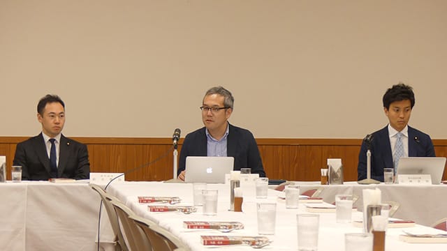 ジャーナリスト竹中明洋さんを迎え、青年局定例昼食会を開催