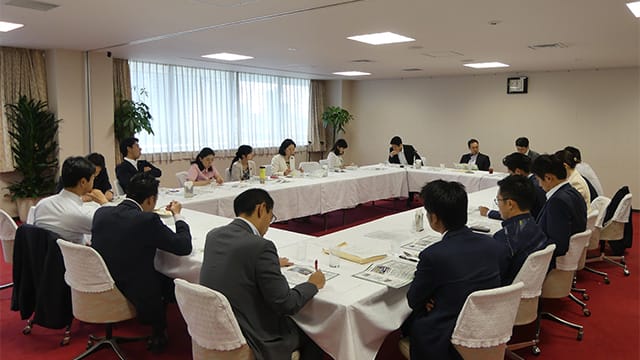 株式会社ユーグレナ出雲充代表取締役を招き定例昼食会を開催