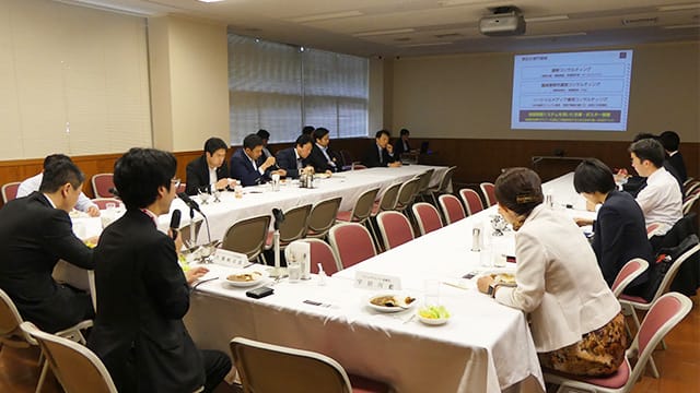 青年局定例昼食会を開催