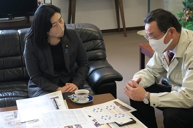 牧島かれん青年局長が福島を訪問