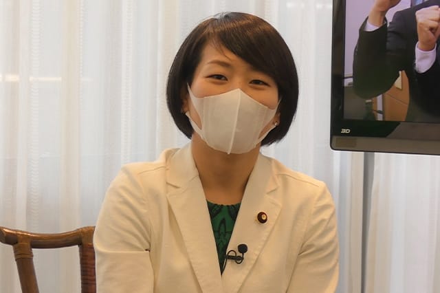 青年局のCafeSta新番組「DIVE into 永田町~私たち学生インターン~」がスタート 記念すべき第1回は小倉將信事務所でインターン中の宇仁さん、弦巻さんが出演