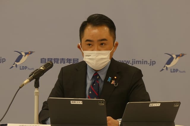 青年局定例会議で吉川赳内閣府大臣政務官が北朝鮮による拉致問題について講演