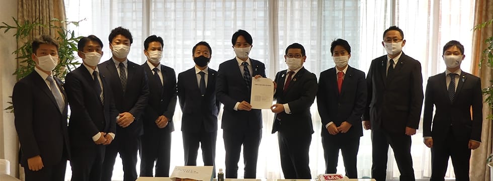 鳥取、島根、徳島、高知県連が小倉青年局長に参議院合区解消について申し入れ