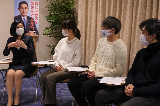 国に届けVol.8座談会企画を収録