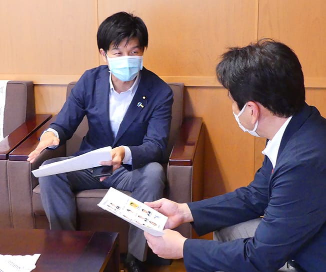 鈴木憲和青年局長の局長就任に伴う挨拶まわり（1）