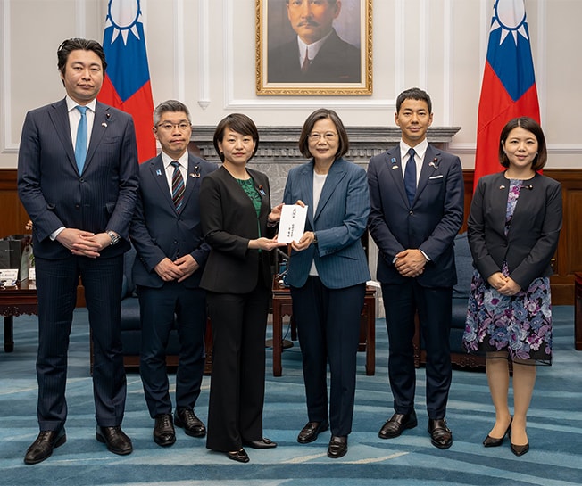 青年局幹部役員訪台 蔡英文総統、次期総統である頼清徳副総統ら要人と意見交換