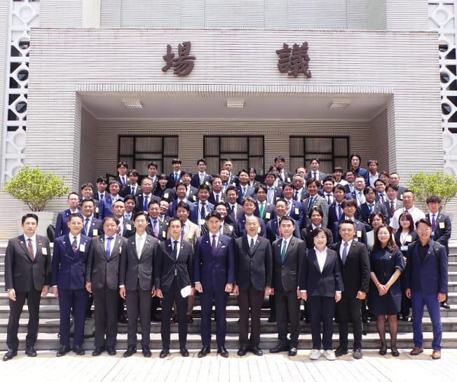 青年局海外研修2日目、韓国瑜立法院長をはじめとした要人と意見交換の実施