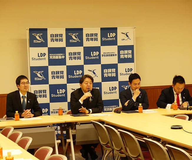 「大臣に直接質問!青年局定例会議シリーズ講座」第2回では林芳正総務大臣が講演